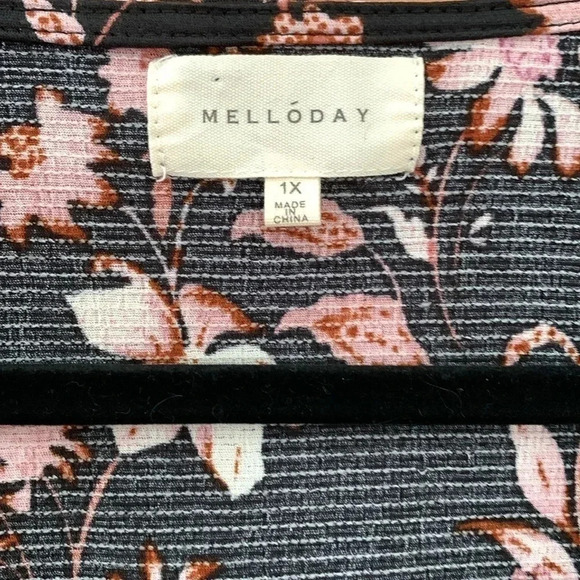 Black pink floral tunic  1X - Picture 5 of 7
